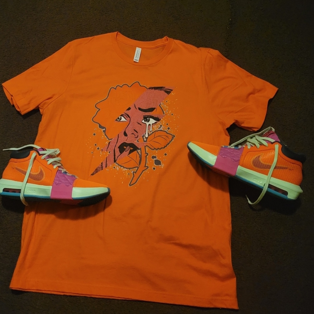 LeBron James Sneakers with matching Tshirt NWOB Size XL